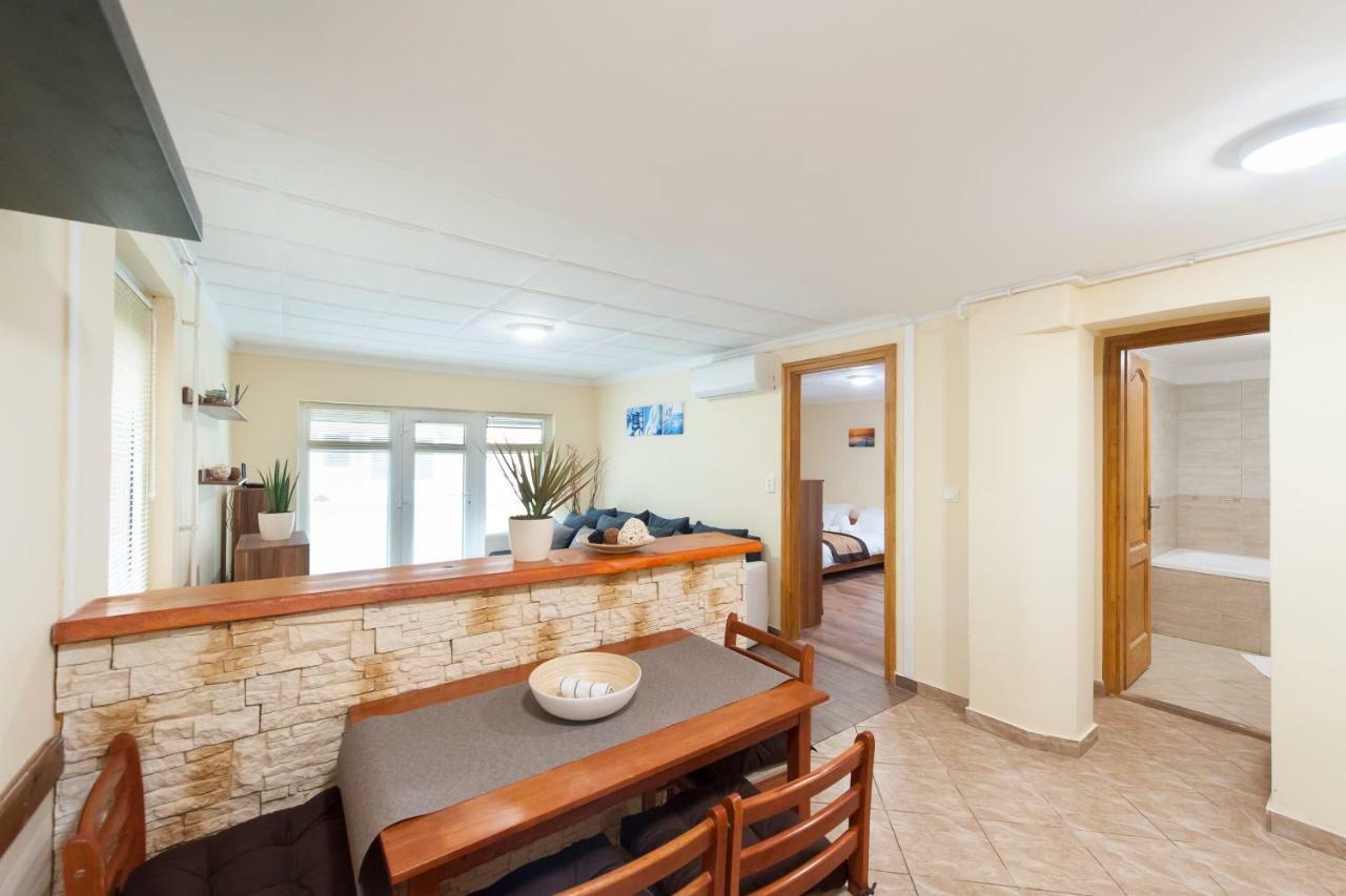 Bier-Lak Apartman House 71 Balatonlelle Eksteriør billede