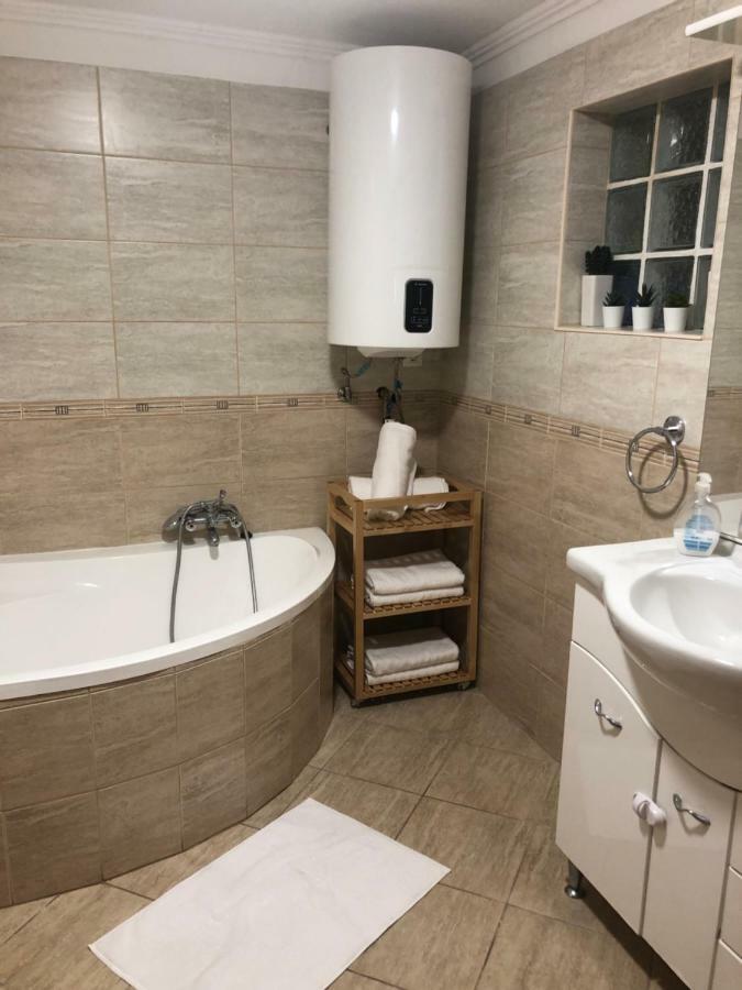 Bier-Lak Apartman House 71 Balatonlelle Eksteriør billede