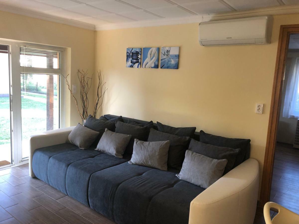 Bier-Lak Apartman House 71 Balatonlelle Eksteriør billede